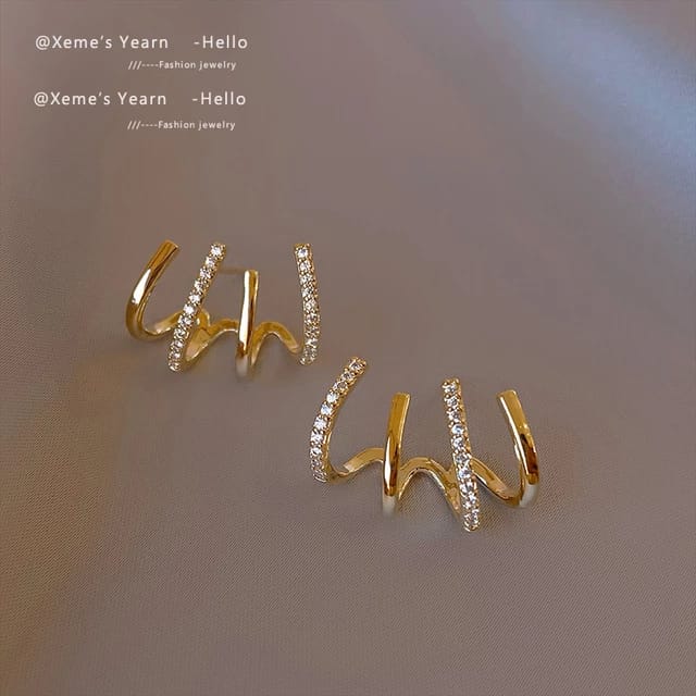 KOREAN CLASSY EARRINGS - golden - Image 4