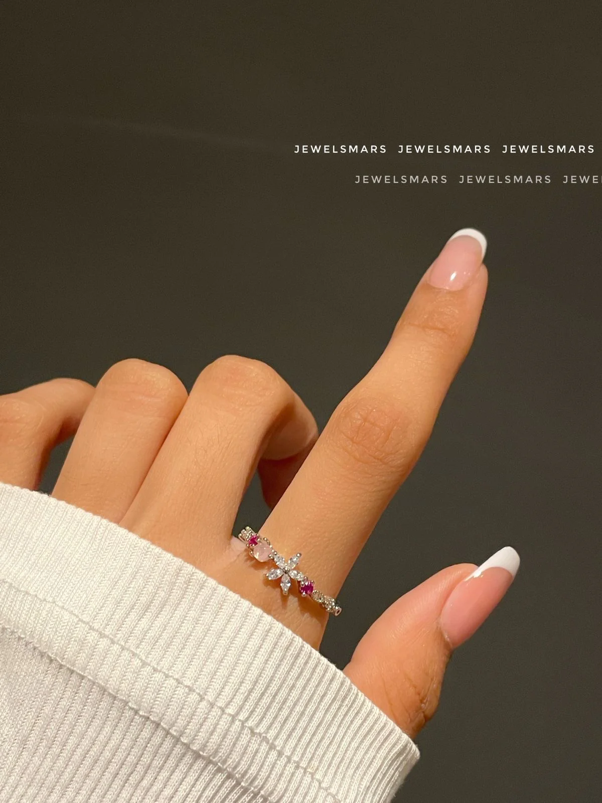 Tinkerbell Flower detailed Dreamy Ring - silver - Image 3